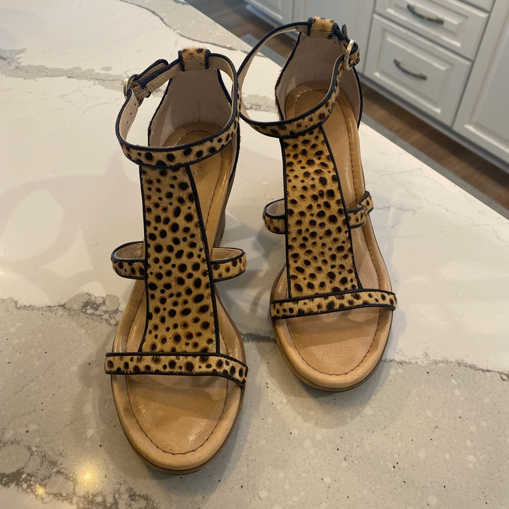 Dr. Scholl’s Cheetah wedges lightly used!